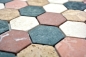 Mobile Preview: Hexagonale Mosaik Naturstein Fliese Marmor creme beige rot 42-1213