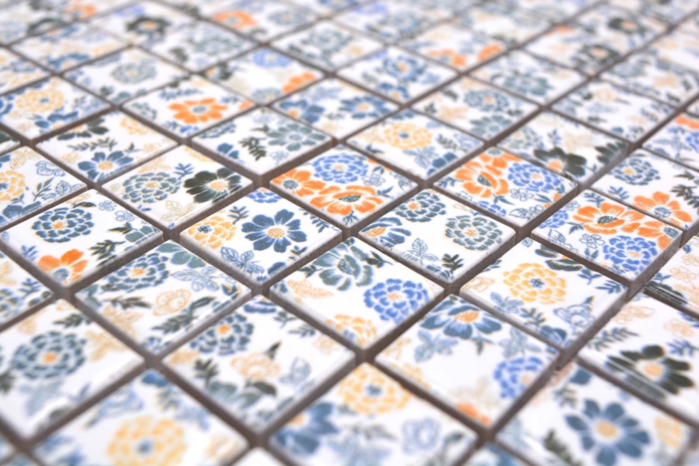 Mosaico cuadrado de flores de primavera de ceramica flor mirada mezcla de flores blancas brillantes
