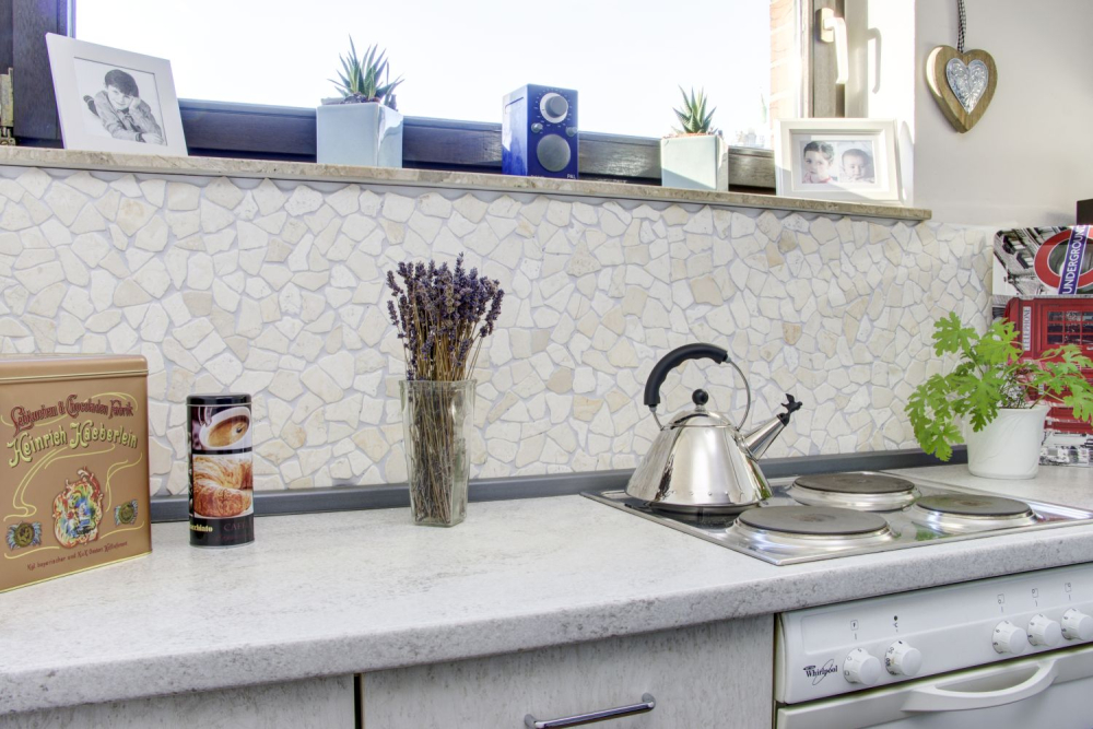 Mosaique Bruch Ciot uni Biancone Marbre aspect casse beige clair mat