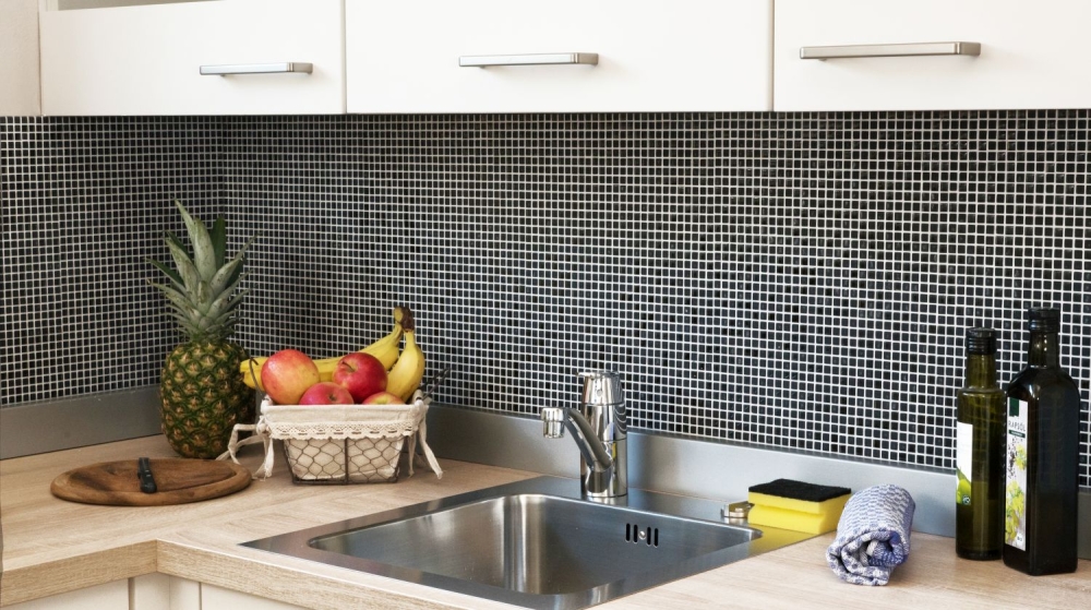 Mosaique Carre Enamel noir mat avec verre ECO GLAS micro-optique