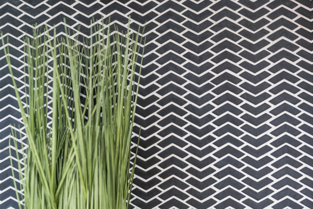 Mosaique chevron Enamel noir mat ECO GLAS aspect chevron