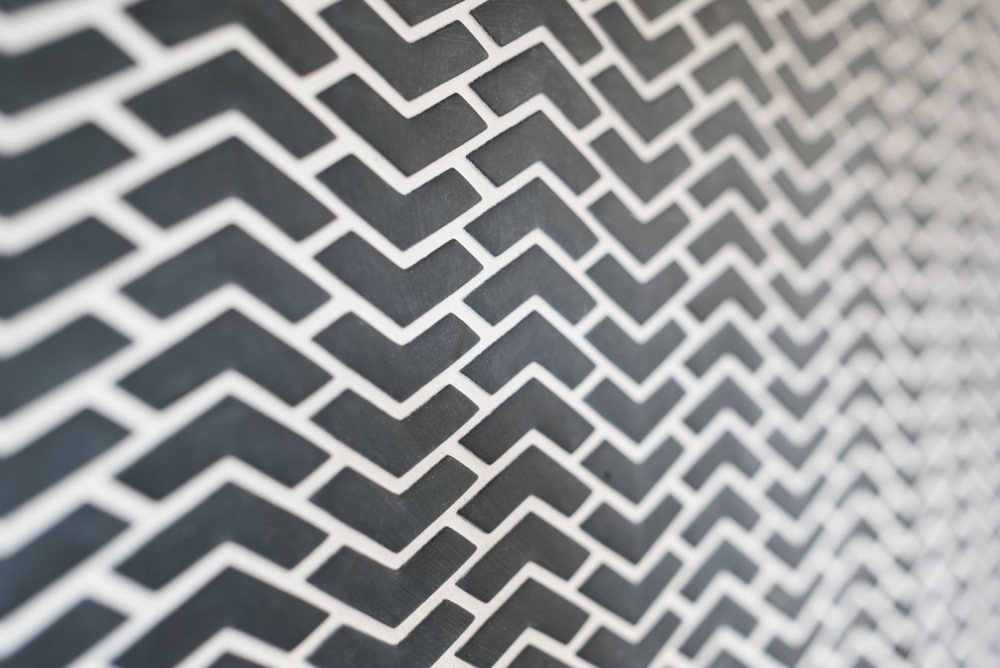 Mosaique chevron Enamel noir mat ECO GLAS aspect chevron