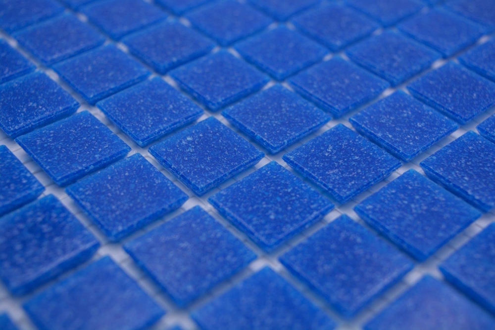 Mosaico de vidrio cuadrado uni azul oscuro papel aglomerado piscina mirada brillante