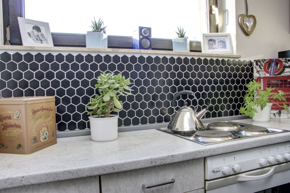 Mosaik Fliese Keramikmosaik Hexagon schwarz matt 11B-0311