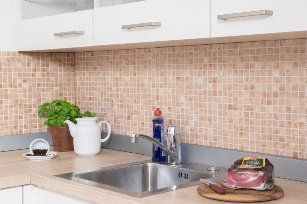 Mosaico cuadrado Laceo diseno ceramico beige aspecto mate