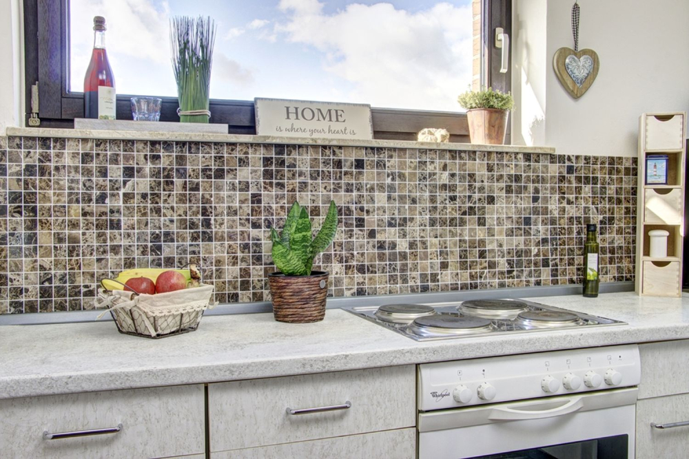 Mosaic square Impala brown polished marble mix