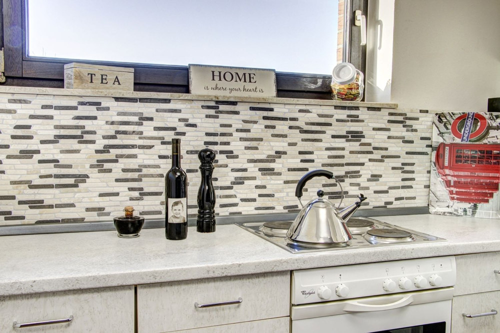 Mosaik Brick mix BianconeJava Marmor Mauerverbandoptik beige schwarz matt