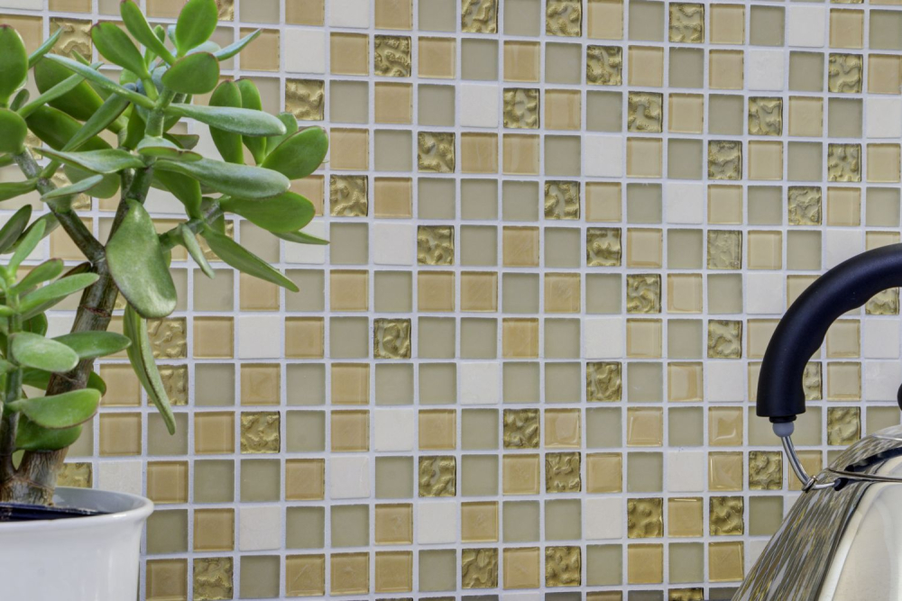 Mosaique autocollant carre mosaique de verre pierre mix blanc mat or mix translucide brillant