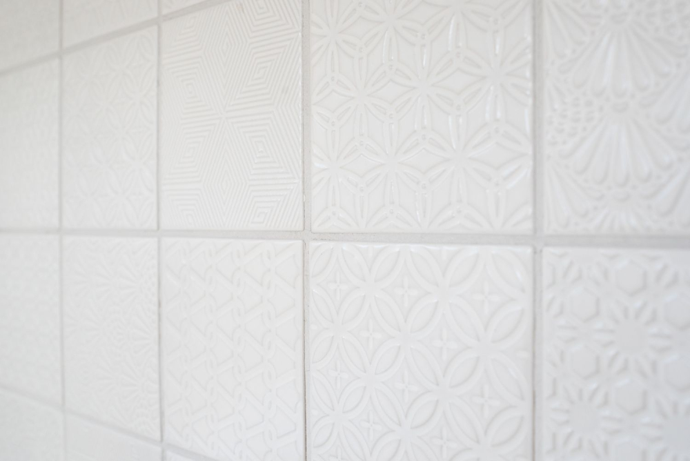 Mosaico quadrato Spirit in ceramica bianca effetto retro opaco