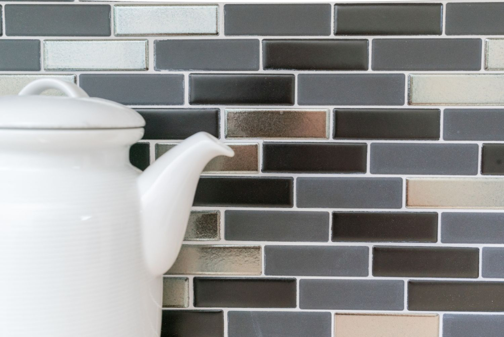 Mosaikfliesen Materialmix-Mosaik schwarz anthrazit silber Stäbchen Keramik