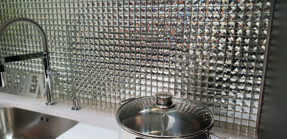 Mosaique Carre Mosaique de verre scintillant blanc translucide aspect diamant cristal brillant