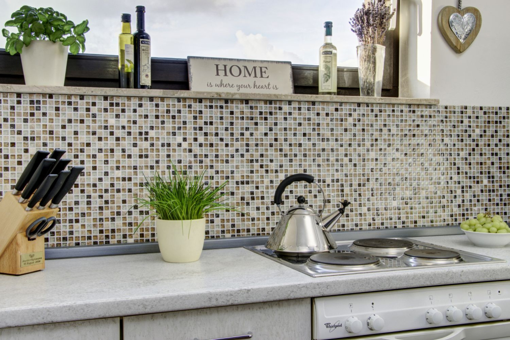 Mosaik Quadrat Glasmosaik Stein mix emperador hell Mix Transluzent hellbeige glänzend