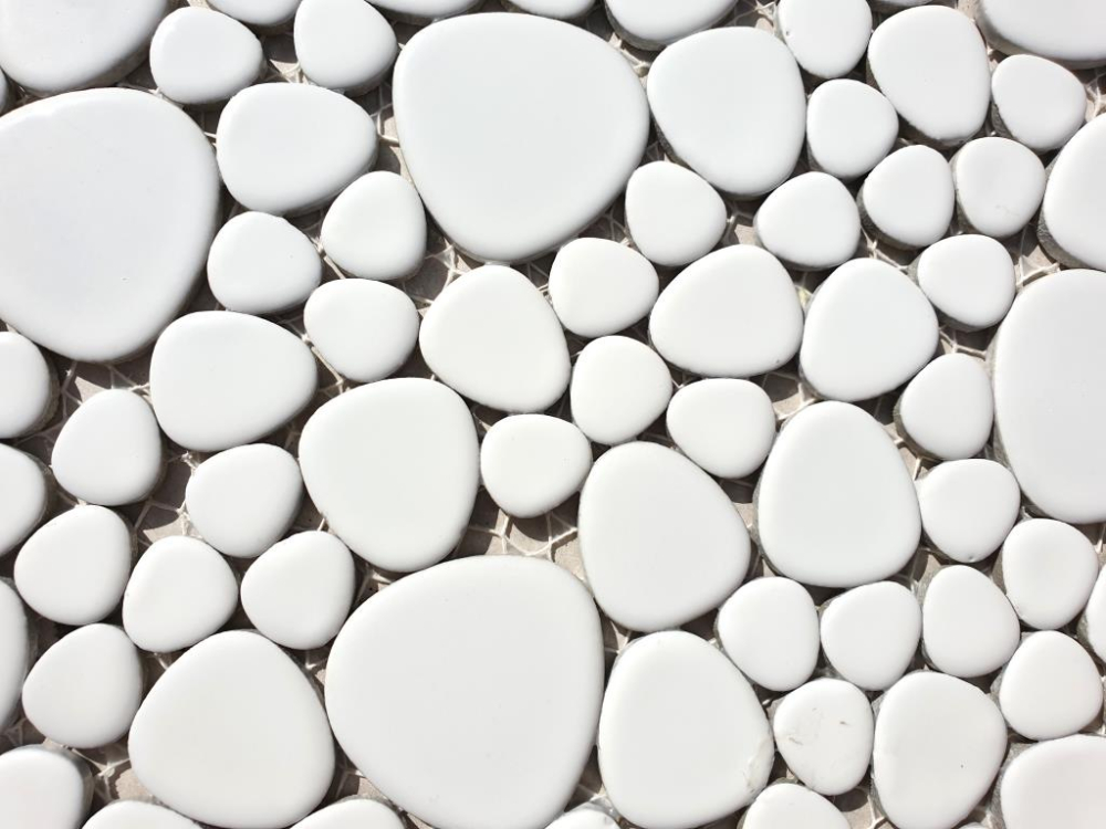 Kieselmosaik Drops weiß glänzend Keramiksteine Mosaiksteine Duschboden Duschwand 12-0102