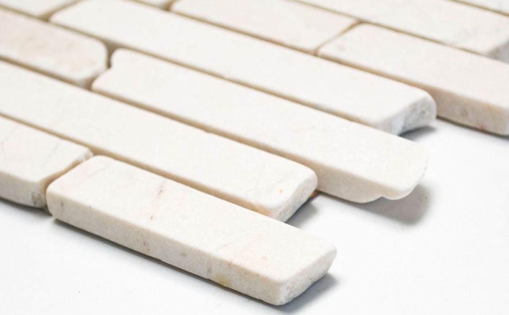 Mosaique en batonnets de marbre blanc cream Botticino Anticato 40-0102