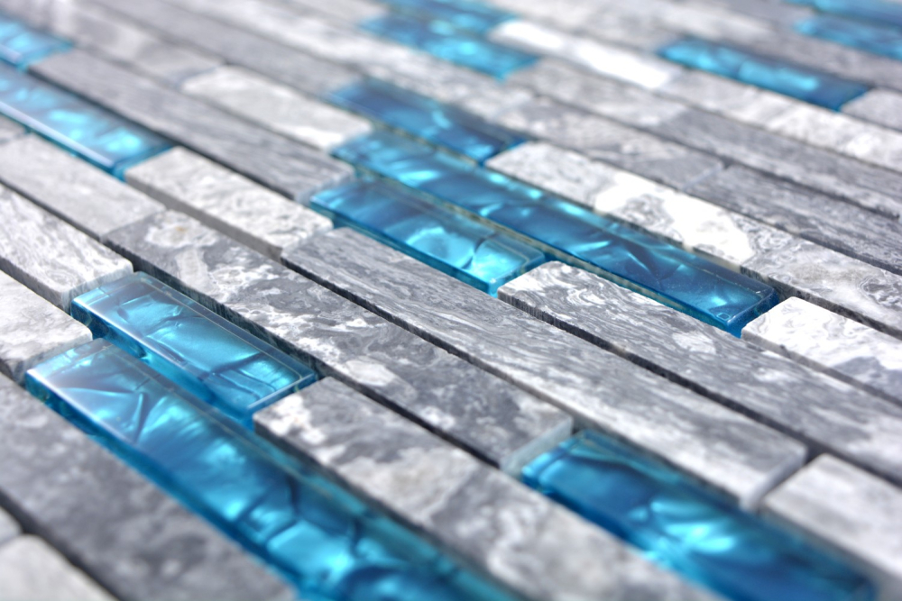 Mosaique composite Mosaique de verre Pierre mix grise avec bleu Mix translucide Aspect de raccord de mur brillant