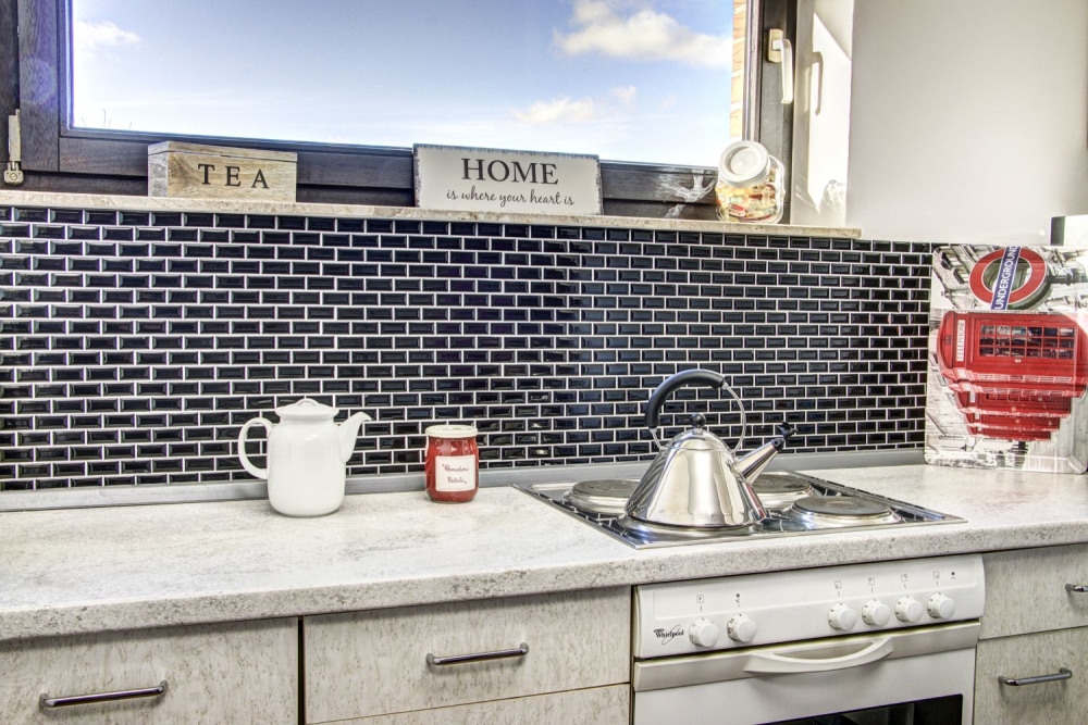 Mosaico Brick Bond Diamond negro liso ceramica metro look glossy