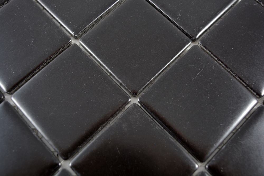 Mosaico quadrato in ceramica nera opaca