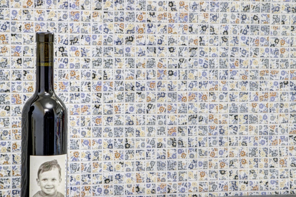 Mosaico cuadrado de flores de primavera de ceramica flor mirada mezcla de flores blancas brillantes
