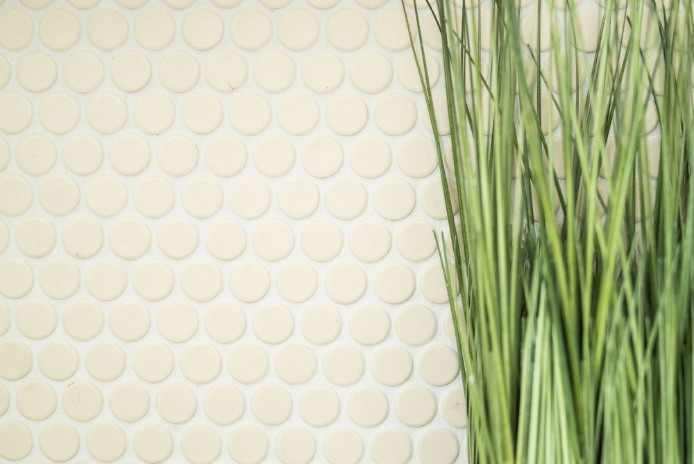 Mosaik Knopf uni hellbeige unglasiert Keramik Rundoptik weiß matt R10