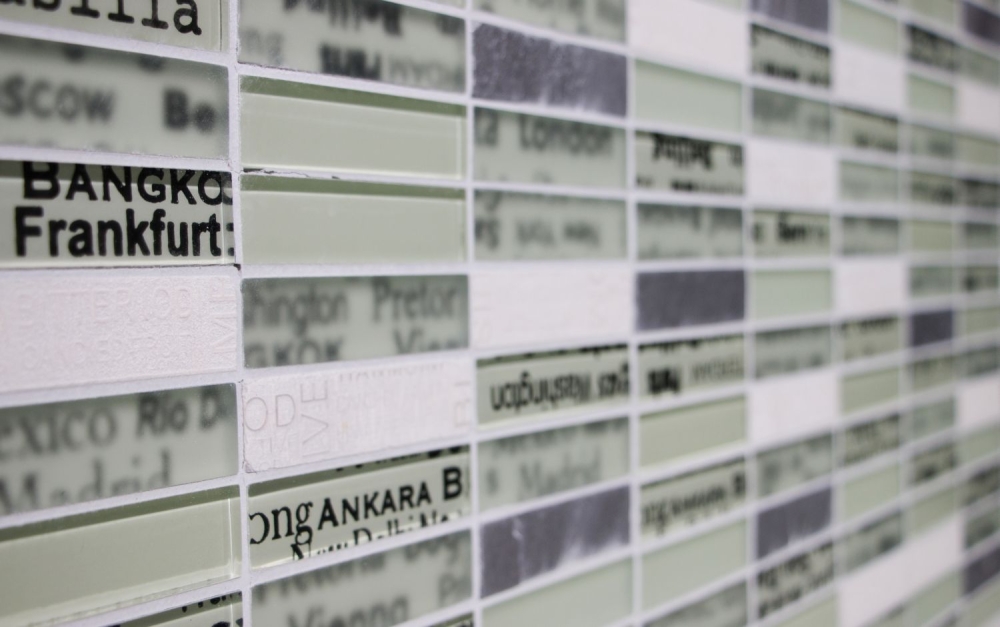 Mosaik Rechteck Glasmosaik Stein mix weiß Mix Transluzent Kreuzverbandoptik matt