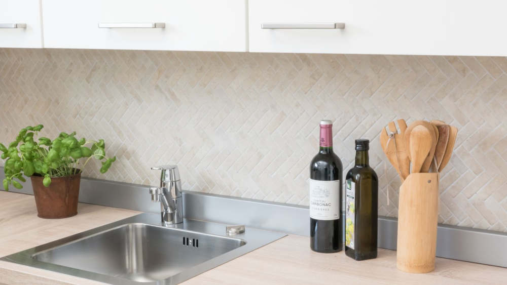 Mosaik Fischgrät Steinoptik hellbeige Keramik Fischgrätoptik matt