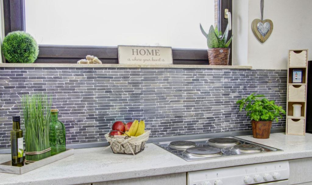 Mosaique Brick uni Nero Marquina Marbre aspect maconnerie noir mat
