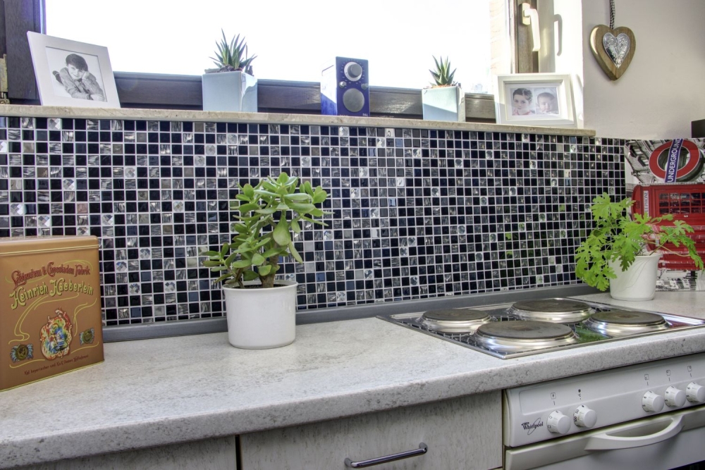 Mosaik Selbstklebend Quadrat Glasmosaik Stahl mix schwarz Glas Mix Transluzent Edelstahl glänzend