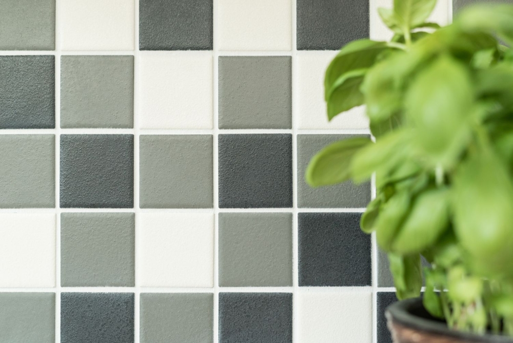 Mosaique Carre mix noir blanc metal Ceramique mat R10B