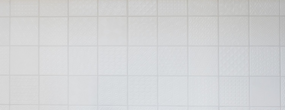 Mosaico quadrato Spirit in ceramica bianca effetto retro opaco