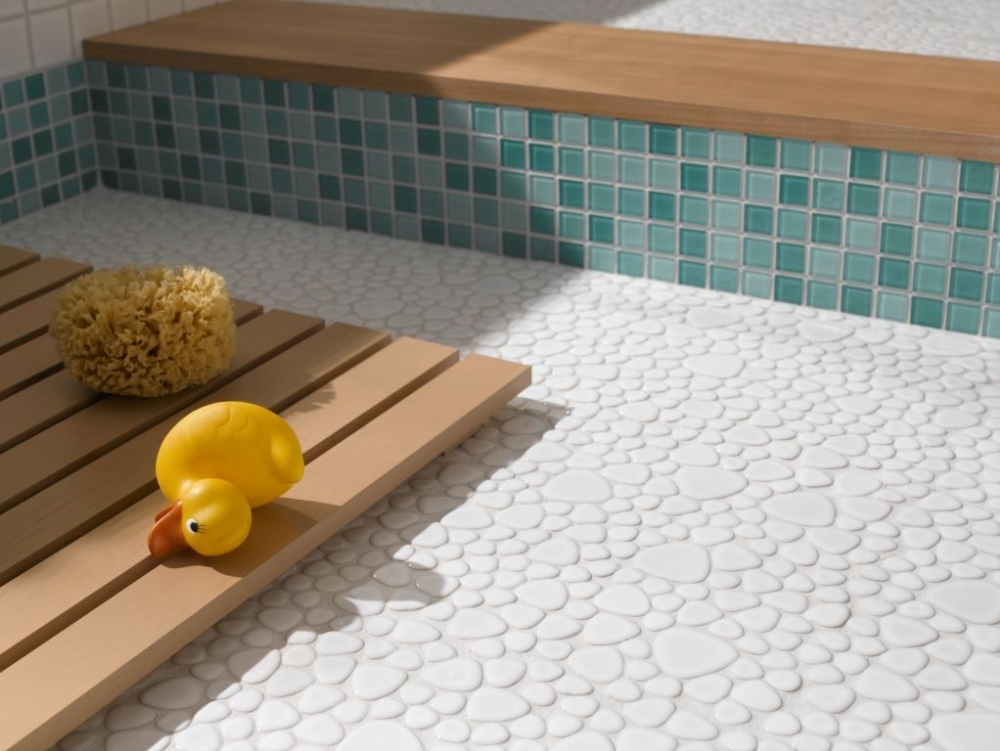 Mosaico guijarro uni blanco brillante ceramica aspecto guijarro