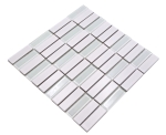 Le aste per mosaico mescolano il bianco opaco con il vetro ceramico a legami incrociati